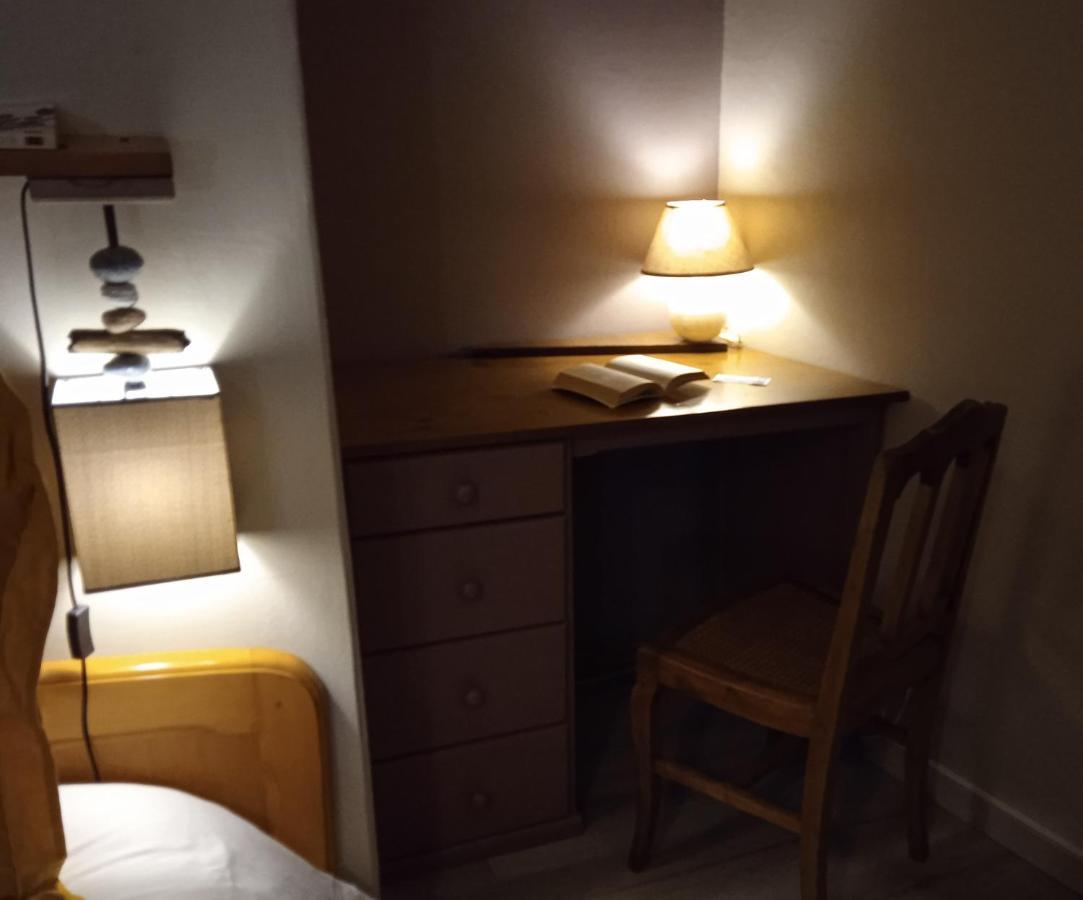 Aux 10 Ponts - Gite Aux Abords Du Fleuve La Somme - La Mer A 30 Min - La Nuit Pour 6 Voyageurs エクステリア 写真