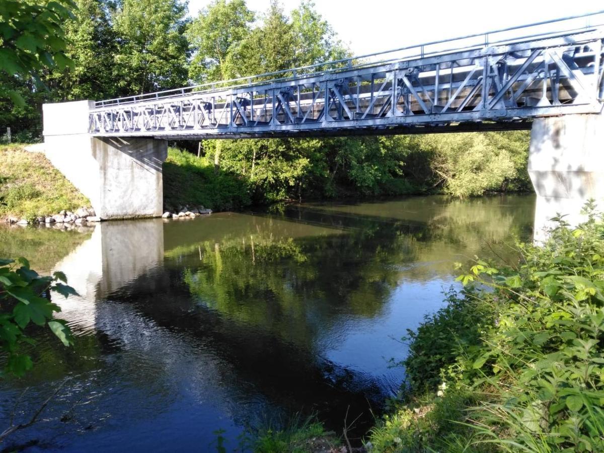 Aux 10 Ponts - Gite Aux Abords Du Fleuve La Somme - La Mer A 30 Min - La Nuit Pour 6 Voyageurs エクステリア 写真