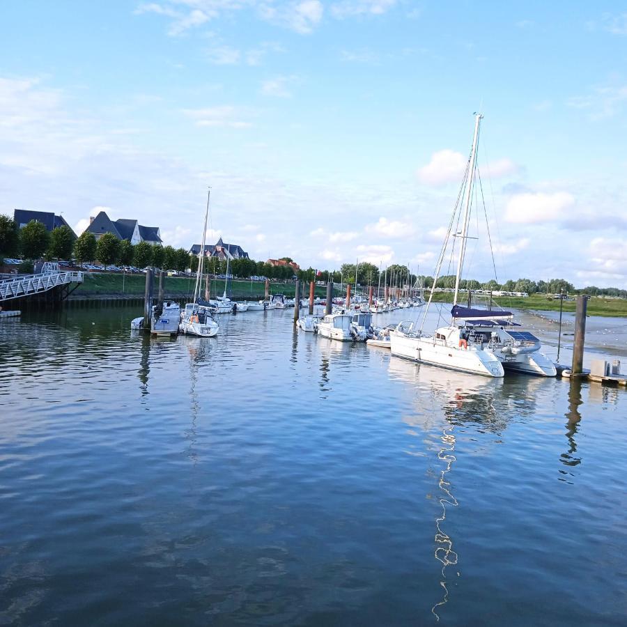 Aux 10 Ponts - Gite Aux Abords Du Fleuve La Somme - La Mer A 30 Min - La Nuit Pour 6 Voyageurs エクステリア 写真