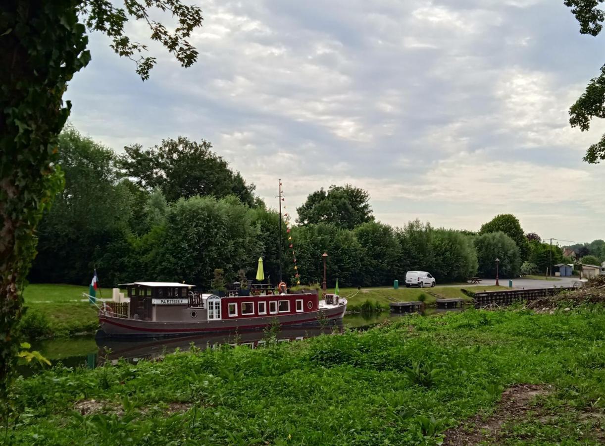 Aux 10 Ponts - Gite Aux Abords Du Fleuve La Somme - La Mer A 30 Min - La Nuit Pour 6 Voyageurs エクステリア 写真