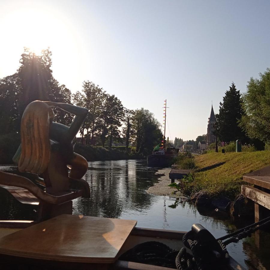 Aux 10 Ponts - Gite Aux Abords Du Fleuve La Somme - La Mer A 30 Min - La Nuit Pour 6 Voyageurs エクステリア 写真