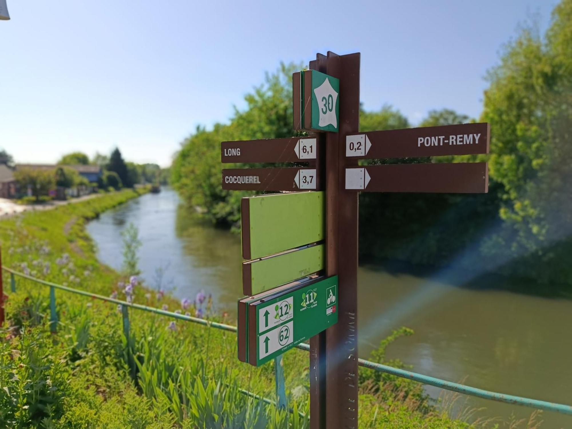 Aux 10 Ponts - Gite Aux Abords Du Fleuve La Somme - La Mer A 30 Min - La Nuit Pour 6 Voyageurs エクステリア 写真